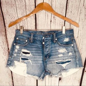 👖American Eagle Distressed Denim Shorts Size 4